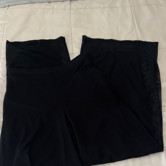 Tadashi Shoji Neiman Marcus Black Straight Leg Pants - Picture 6 of 6